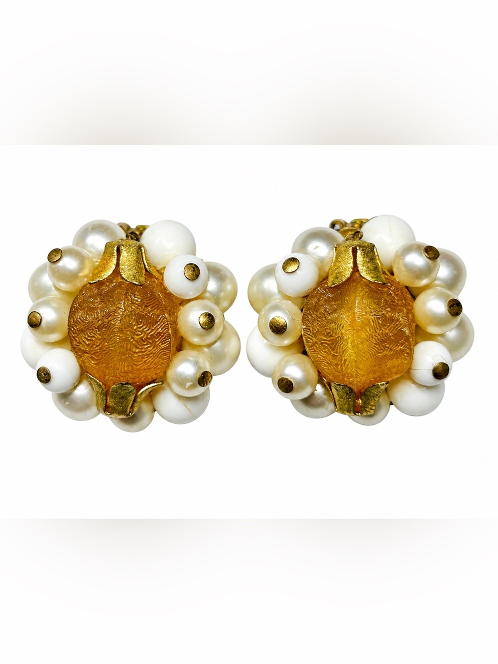 Vintage Faux Pearl Cluster Clip-On Earrings Gold Tone (1950s–1960s)